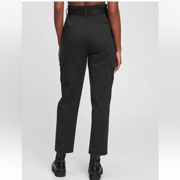 NWT! GAP Black High Rise Belted Cargo Khaki Pants - Size 4🩵 - Picture 2 of 2